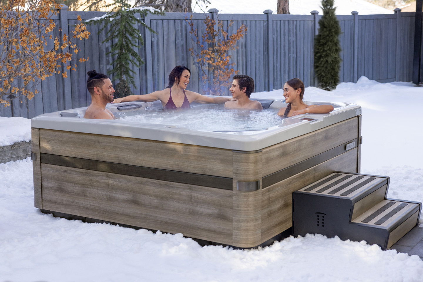 Top 7 Best Hot Tubs for Cold Weather