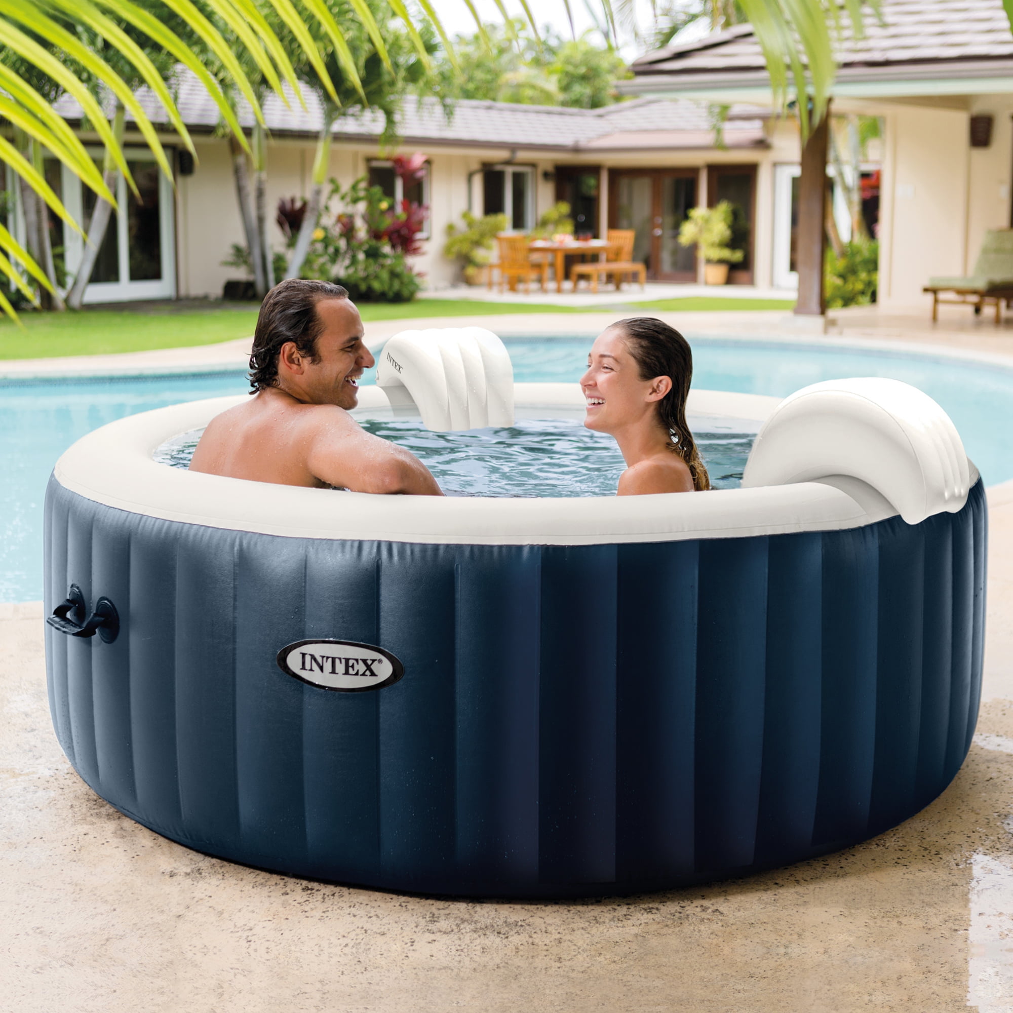 Top 7 Best Hot Tubs for Cold Weather