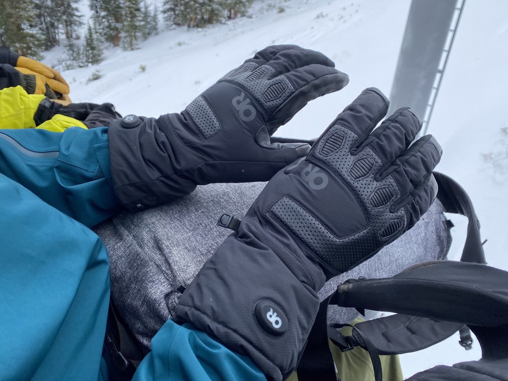 Best Touchscreen Gloves For Smartphone Lovers