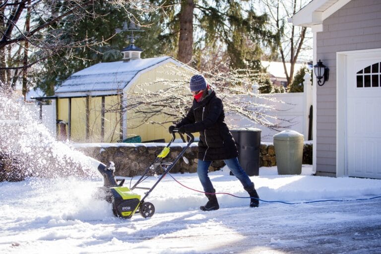 Top Best Snow Blowers for Heavy Snow